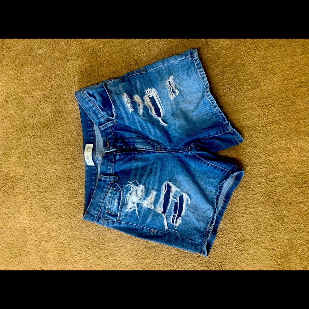 Mudd Jean  high rise /midi flex stretch shorts